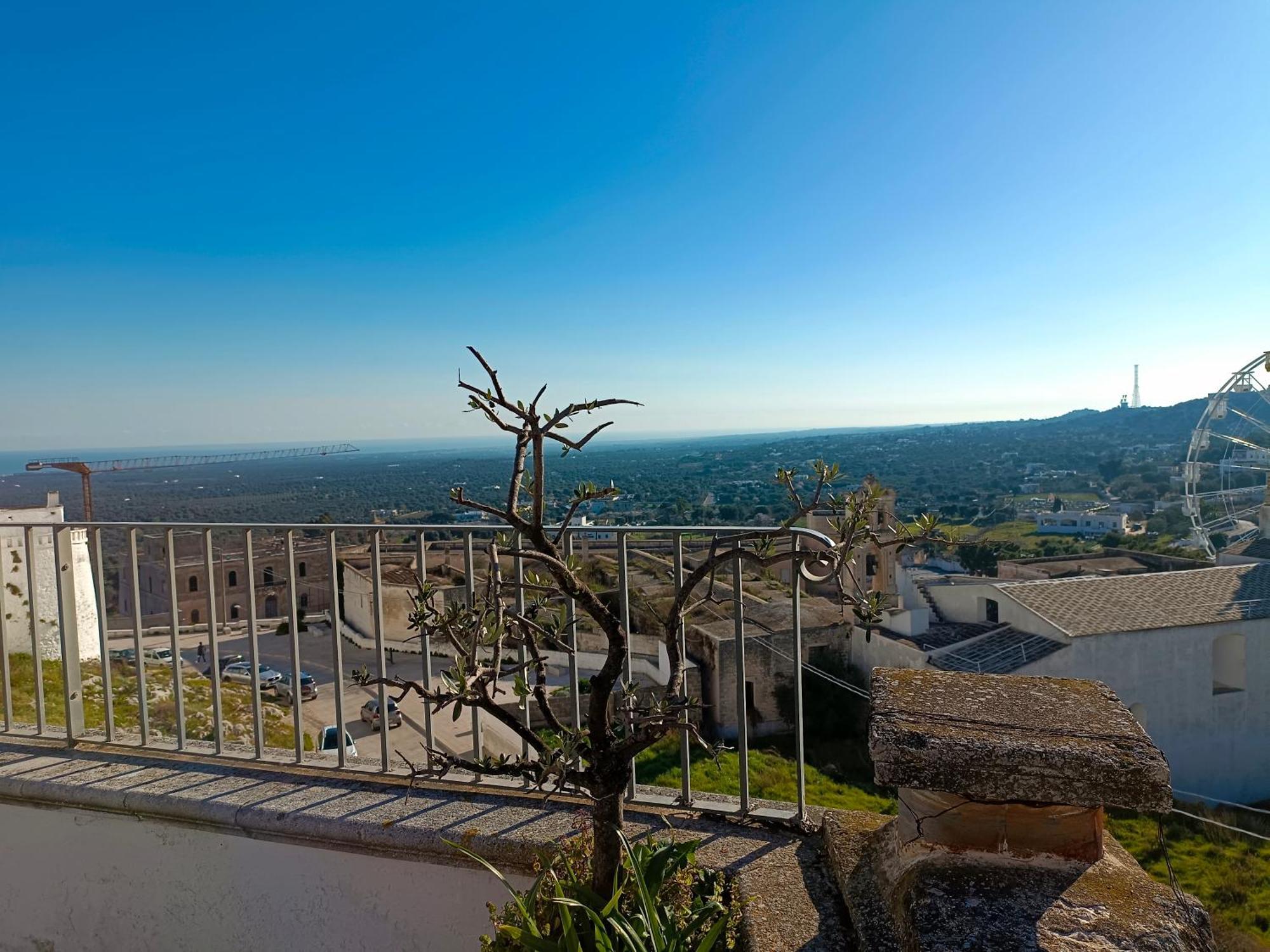 Che Vista!! Ostuni ,Sulle Bianche Mura Con Vista Mozzafiato Zewnętrze zdjęcie